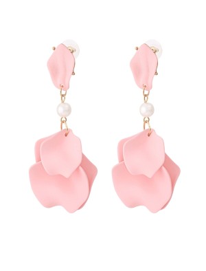Licht roze bloem hang oorbellen 